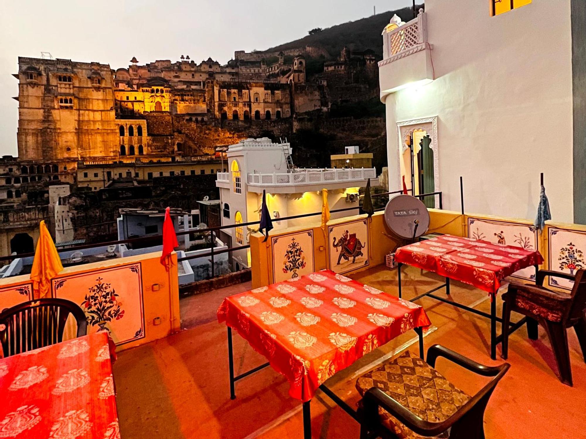 The Palace View Homestay & Restaurant Būndi Extérieur photo